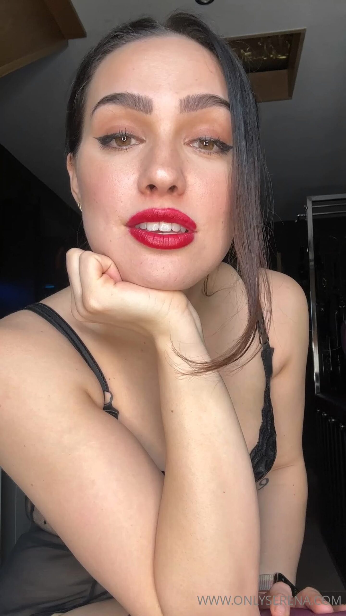Goddess Serena In Scene: What I Got Up To In My Play Time Yesterday - GYNARCHY GODDESS / OUBLIETTE FILMS - FULL HD/1920p/MP4