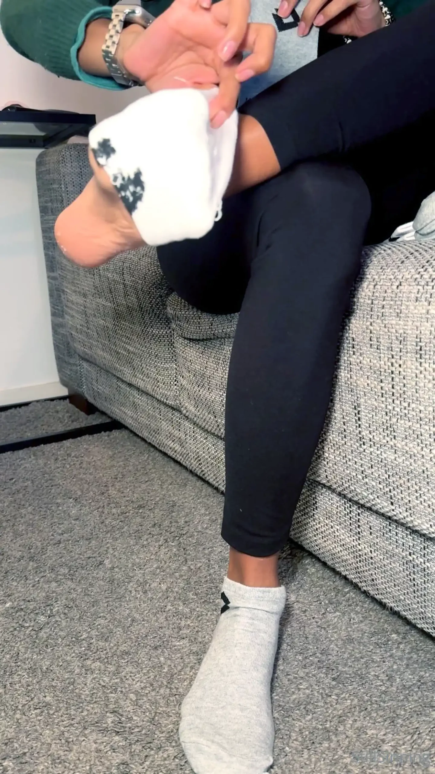 Trying On Some New Socks, Ready For Some Mess - STILLSINNING ISABELA - MP4